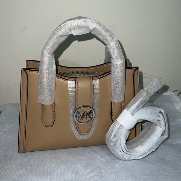 $520! MICHAEL KORS SATCHEL + DUSTBAG - Picture 7 of 14